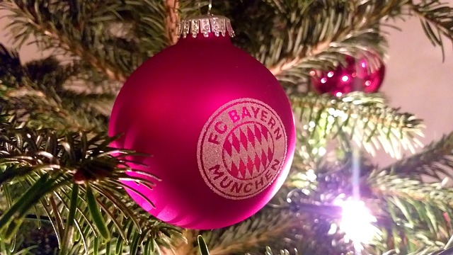 着他们在球 着他们在球